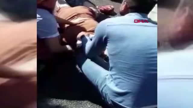 bosanma asamasindaki esini sokak ortasinda vu 14382661 o