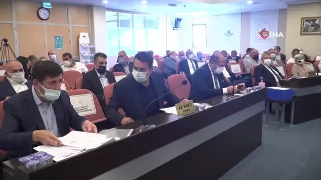 Dündar: 136 mahallede 160 şantiyemiz var