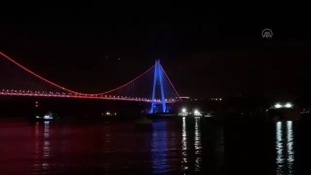 Köprüler DMD hastalığı farkındalığı için aydınlatıldı