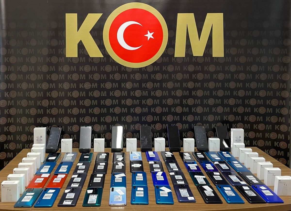 Malatya'da gümrük kaçağı telefon ele geçirildi