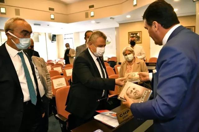 Dündar: 136 mahallede 160 şantiyemiz var