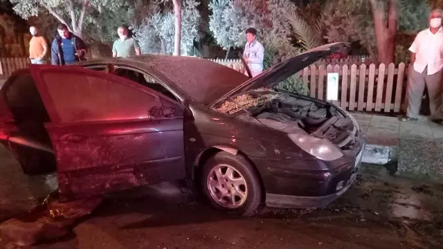 Park halinde araç yandı