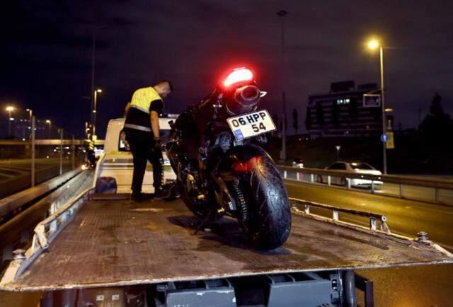 Sürücülerden birinin başı bedeninden ayrıldı! Korkunç kaza anbean kameralara yansıdı