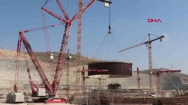 AKKUYU'NUN 2'NCİ GÜÇ ÜNİTESİNE İÇ KORUMA KABUĞUNUN İKİNCİ KATMANI KURULDU