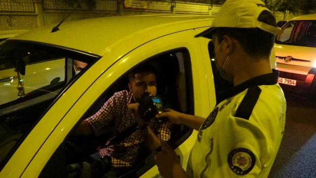 Diyarbakır'da alkollü ve ehliyetsiz sürücüler bir saate 16 bin 148 TL ceza yedi