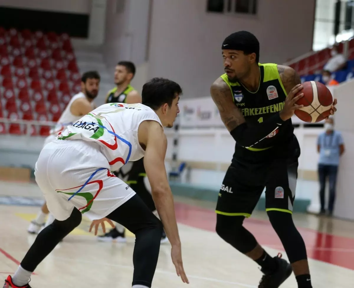 Ege Cup'ta ilk maç Yukatel Merkezefendi'nin oldu