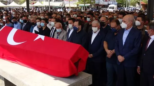 ESKİ BALIKESİR BELEDİYE BAŞKANI UĞUR, SON YOLCULUĞUNA UĞURLANDI