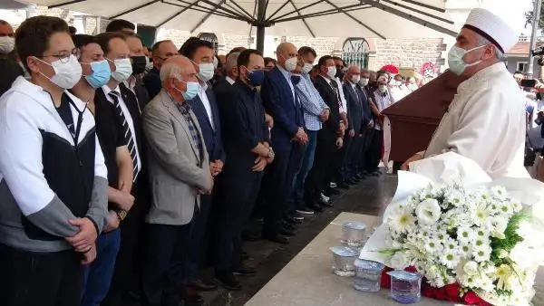 ESKİ BALIKESİR BELEDİYE BAŞKANI UĞUR, SON YOLCULUĞUNA UĞURLANDI
