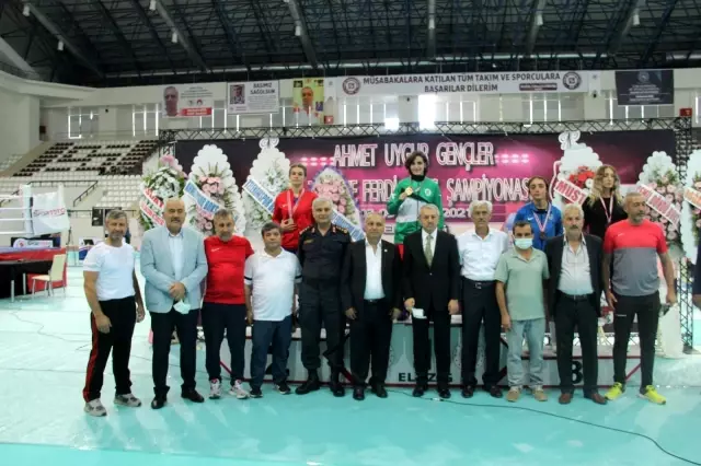 Olimpiyat ikincisi Buse Naz Çakıroğlu: Moral vermek için Elazığ'a geldim