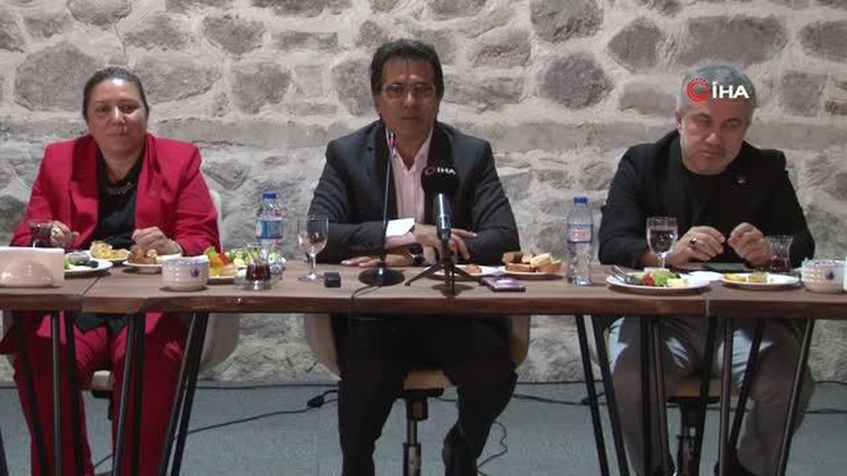 Romanlar, Ankara'da eğitim ve istihdam konularını masaya taşıdı