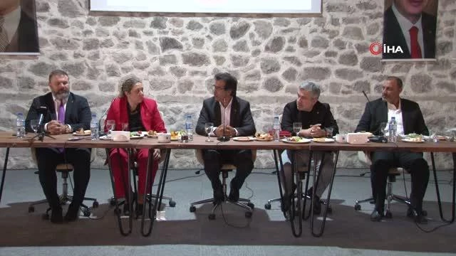 Romanlar, Ankara'da eğitim ve istihdam konularını masaya taşıdı