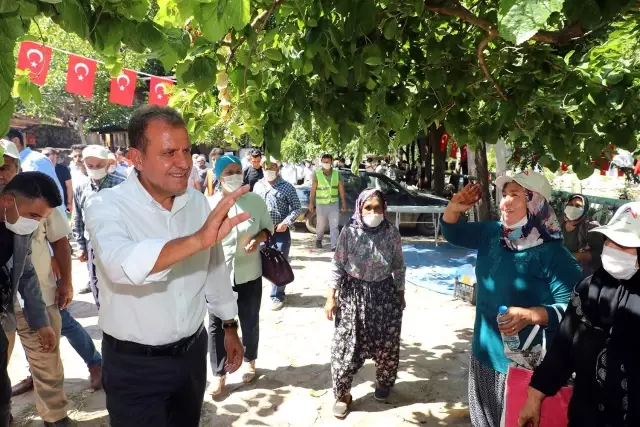 Seçer, Anamur'da koyun, keçi ve avokado fidanı dağıtım merasimine katıldı