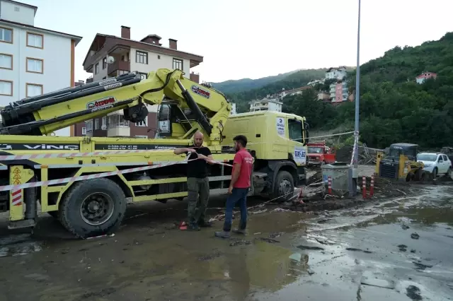 Son Dakika | Telefon çalınca yıkılmak üzere olan köprüdeki 200 kişiyi ölümden kurtardı