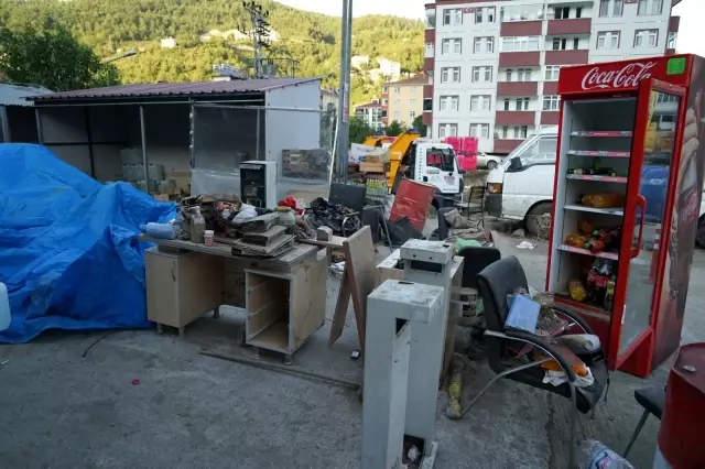 Son Dakika | Telefon çalınca yıkılmak üzere olan köprüdeki 200 kişiyi ölümden kurtardı