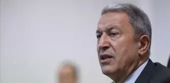 Yunanistan'ın kara suları ile hava sahasını genişletme planına Bakan Akar'dan sert tepki: Bunlar boş hayaller