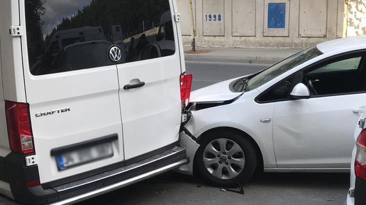 Annesinin ölüm haberini alan sürücü, kontrolünü kaybedip kaza yaptı