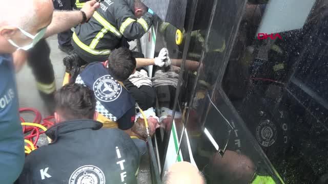 ayagi tramvayla duvar arasina sikisan kadini 2 14386900 o