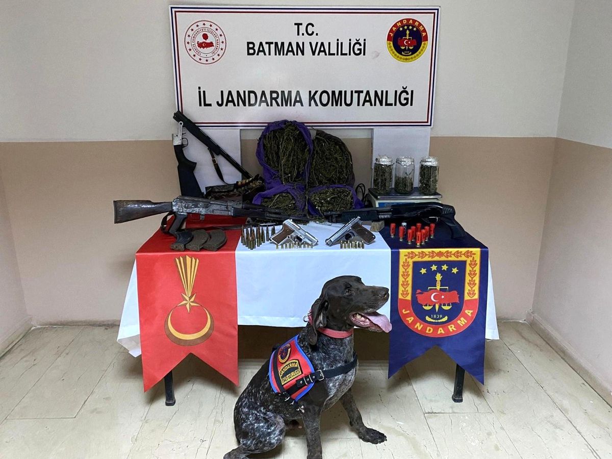 Son dakika haberleri | Batman'da yapılan operasyonda uyuşturucu ve silah ele geçirildi