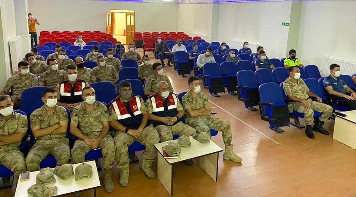 Çayırlı'da 'Kadına Yönelik Şiddetle Mücadele' konulu eğitim gerçekleştirildi