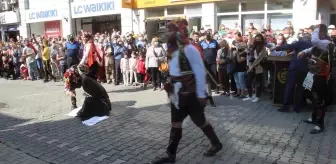 Halime Çavuş: Edremit Belediyesi'nden 'zincirle bağlanan kadın' olayı ile ilgili açıklama Halime Çavuş: Edremit Belediyesi'nden 'zincirle bağlanan kadın' olayı ile ilgili açıklama