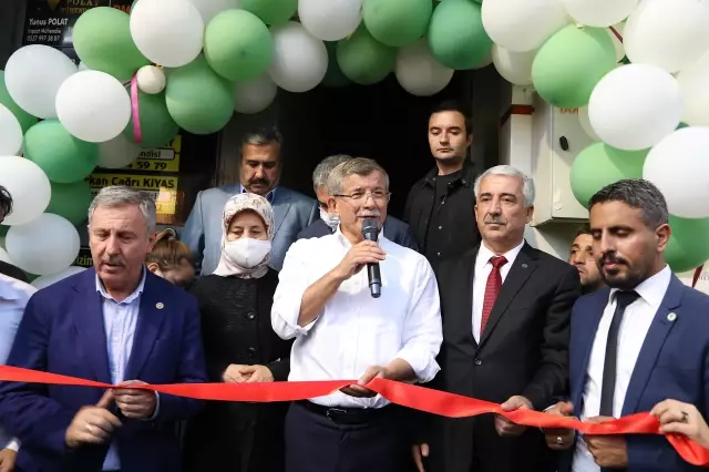 Gelecek Partisi Genel Başkanı Davutoğlu, partisinin il başkanlığını açtı