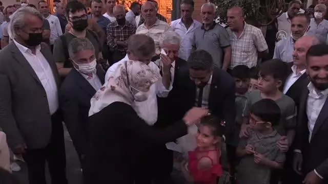 Gelecek Partisi Genel Başkanı Davutoğlu, partisinin il başkanlığını açtı