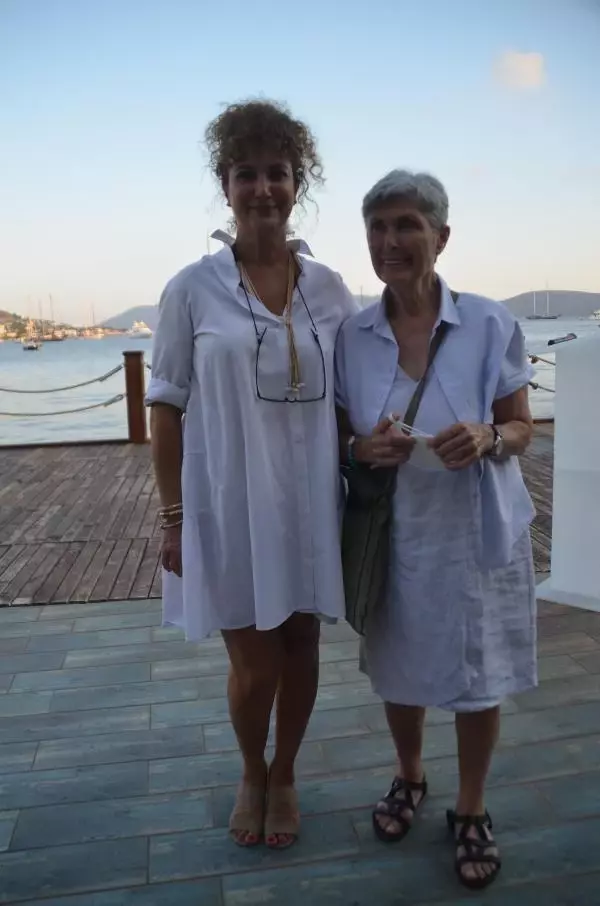 HALİT AKÇATEPE'NİN KIZI VE DAMADI BODRUM'DA SERGİ AÇTI
