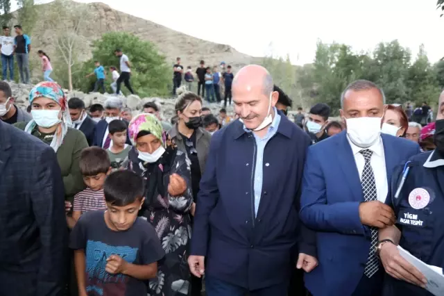Son dakika haber | İçişleri Bakanı Soylu: Türkiye'nin son 3 yılda kaçak göçmen olarak sınırda engellediği sayı 1 milyon 250 bindir