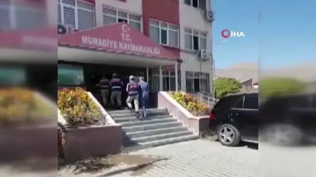 İnsan kaçakçılığı yapan 2 kişi tutuklandı