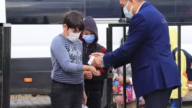 KIRKLARELİ - Okullarda Kovid-19 tedbirleri en süt düzeyde uygulanıyor