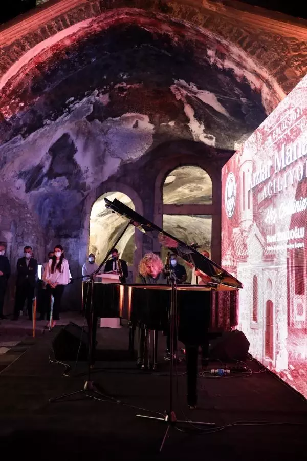 KIZLAR MANASTIRI, PİYANO RESİTALİYLE ZİYARETE AÇILDI