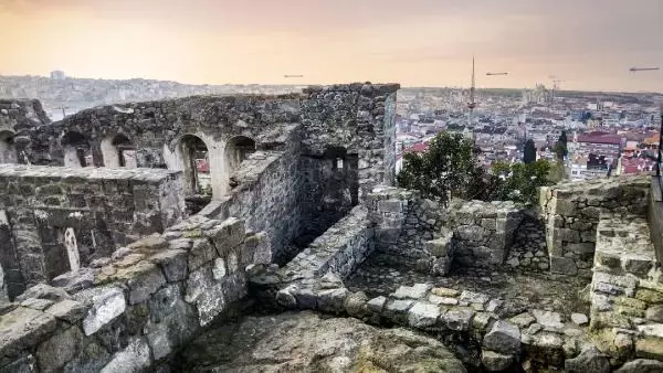 KIZLAR MANASTIRI, PİYANO RESİTALİYLE ZİYARETE AÇILDI