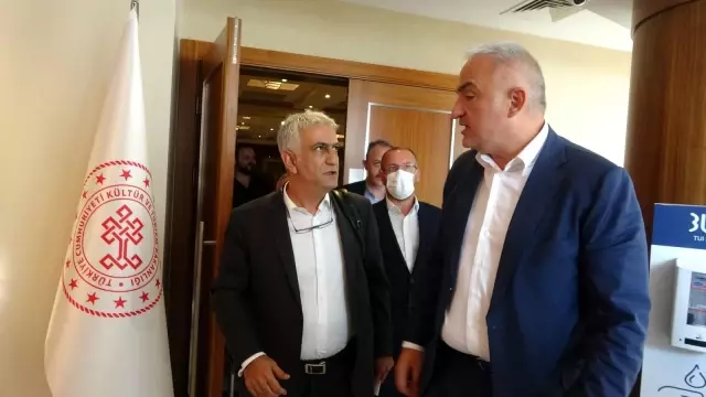 Kültür ve Turizm Bakanı Ersoy, Marmaris'te turizmciler ile bir araya geldi