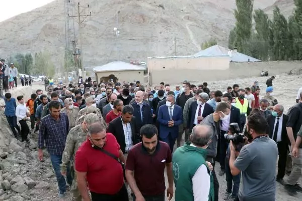 Soylu: Son üç yılda İran sınırında 1 milyon 250 bin kaçak göçmenin geçişi engellendi-1