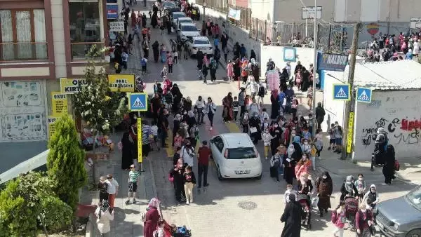 Son dakika haber! Sultangazi'de okul önlerinde kazaya davetiye
