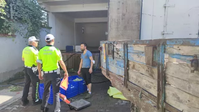 Tokat'ta traktör sürücülerine trafik eğitimi verildi