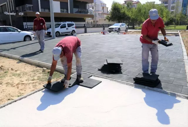 Turgutlu Belediyesi ekipleri kentin birçok noktasında çalışmalarına devam ediyor