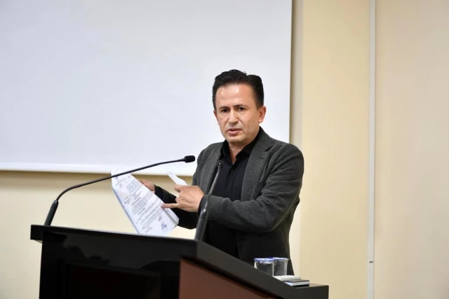 Tuzla Belediye Lideri Dr. Şadi Yazıcı: "Ey Konaşlı sakinleri, 5 binlik plan yapma yetkisi Büyükşehirde"
