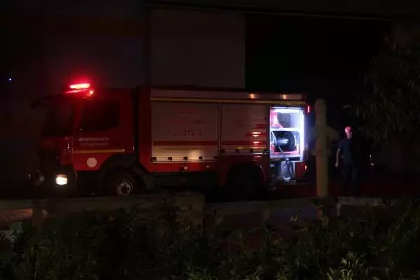 Adana'da tekstil fabrikasında çıkan yangın hasara neden oldu