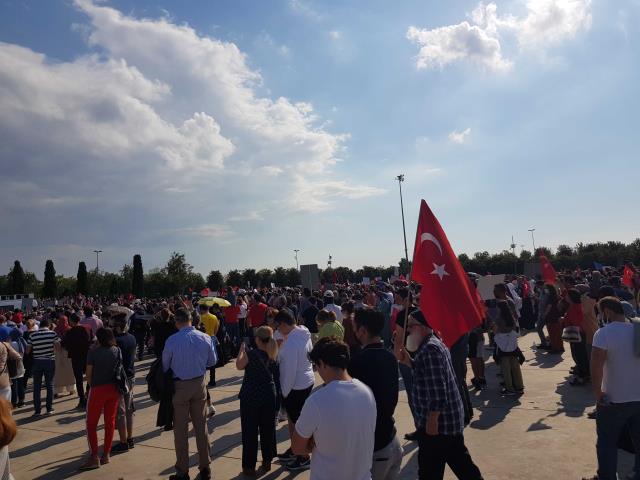 Aşı karşıtları İstanbul'da toplandı