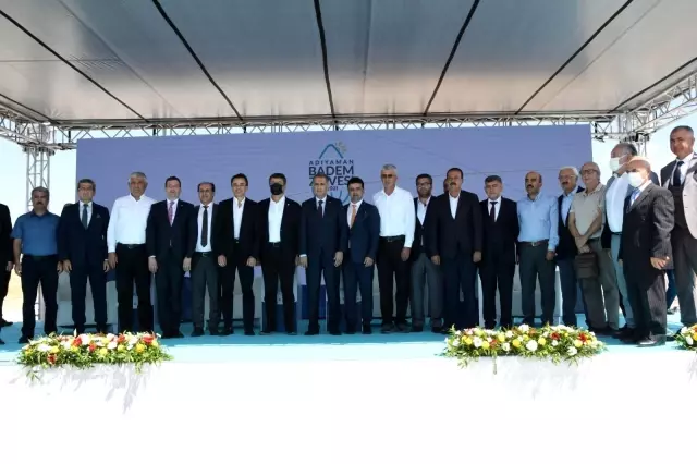 Badem zirvesi Karakuş Ören yerinde gerçekleştirildi