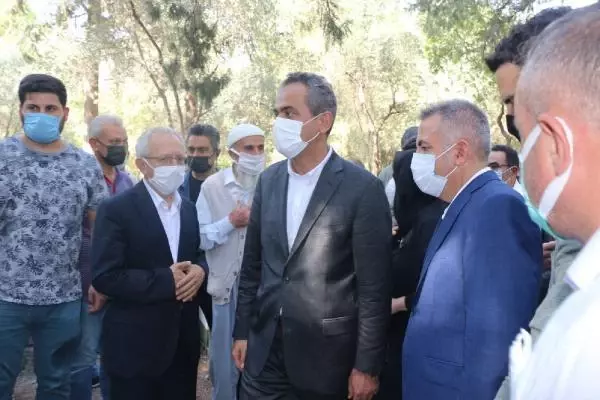 Milli Eğitim Bakanı Özer, Bakan Yardımcısı Bilgili'nin annesinin cenaze törenine katıldı