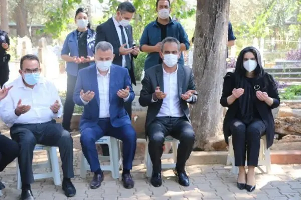 Milli Eğitim Bakanı Özer, Bakan Yardımcısı Bilgili'nin annesinin cenaze törenine katıldı