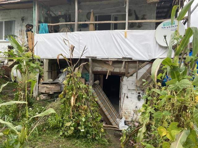 Bartın'da cenaze evinde balkon çöktü: 13 yaralı Bartın'da cenaze evinde balkon çöktü: 13 yaralı