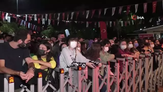 Beyoğlu'nda Kolpa Grubu rüzgarı esti