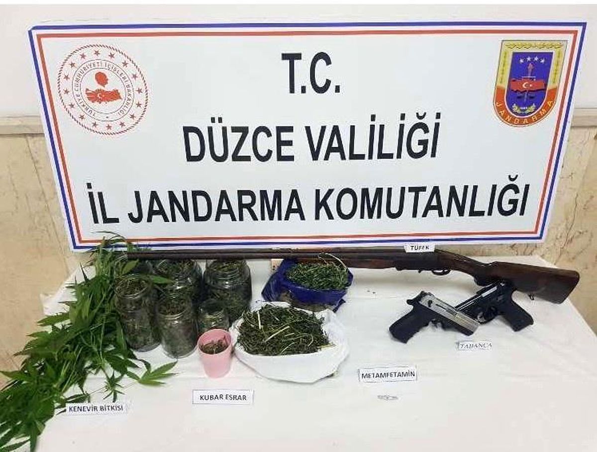 Son dakika: Jandarma uyuşturucu satıcılarına göz açtırmıyor