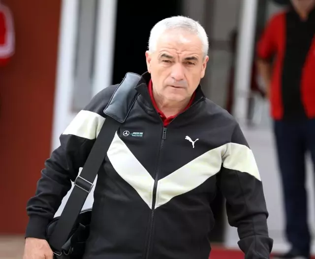 Sivasspor kafilesi İstanbul'a ulaştı