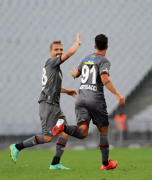 Süper Lig: Fatih Karagümrük: 4 - Adana Demirspor: 0 (Maç sonucu)