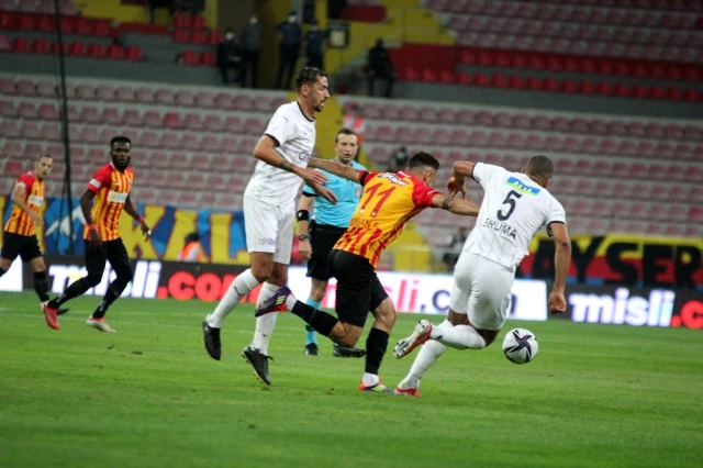 Süper Lig: Kayserispor: 0 Kasımpaşa: 0 (Maç devam ediyor)