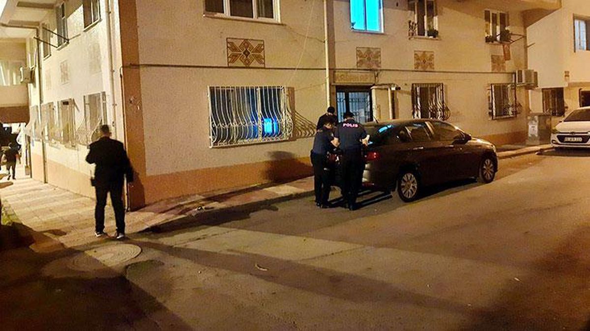 Tartıştığı adamın sevgilisinin evini molotofkokteyliyle yakmaya çalıştı